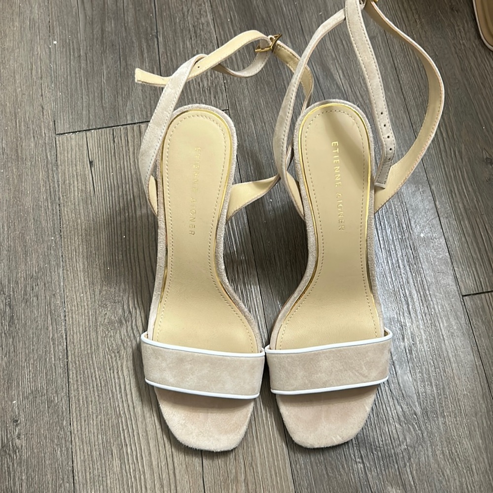 Etienne Aigner Heels
